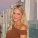 Nicole Lauinger - @nicolelauinger - Instagram