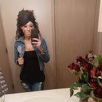 Nicole Lyons - @nicole.lyons.520357 - Instagram