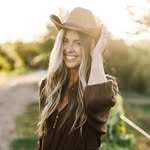 Nicole Maxfield - @nikimaxi - Instagram