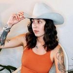 Nicole Robitaille - @smooothoperatorr - Instagram