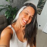 Nicole Simões | Diretora Criativa de Conteúdo - @criativaniick - Instagram