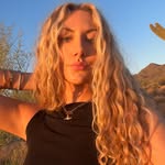 Nicolette Moore - @nicolettelondongold - Instagram