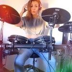 Nieves Botello - @neigepoulain - Instagram