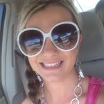 Nikki Powell - @nikkis_closet8 - Instagram