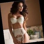 Nikki Ferry - @nikkiferry737 - Instagram