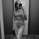 Nicole Howe - @nikki_howee - Instagram