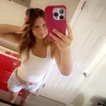 Nikki Howell - @nikkihowell0 - Instagram
