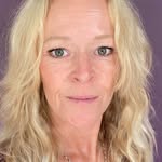Nikki Macmanard-Leake - @sunflowerventurescoaching - Instagram