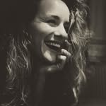 Nina Hoffmann - @yogininayoga - Instagram