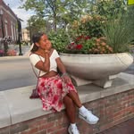 Nina McElroy - @ninas_outlook - Instagram