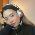 Nini Huynh - @kneesknees - Instagram