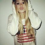 @noracannington - Instagram