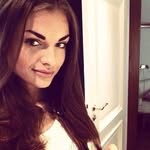 Nora Derrick - @emisuk.437063 - Instagram