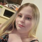 Nora Hager - @desi2448 - Instagram