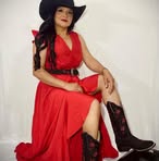 Nora Salgado - Facebook
