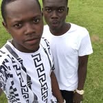 Kiss - @norbert_b_r_o_w_n - Instagram