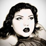 𝐒𝐚𝐛𝐫𝐢𝐧𝐚 .𝐕. 𝐌𝐚𝐧𝐬𝐟𝐢𝐞𝐥𝐝 - @norma_desmond4life - Instagram