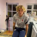Oakley Bennett - Facebook