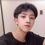 Oliver Hon 洪瑋鋒
 🅿️🅰️🆔 - @olive_hongko - Instagram