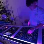 Oliver Brady - @ollybradydj - Instagram