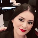 Olivia Barrera - @oliviagarnetstyle - Instagram