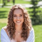 Olivia Burbank - @livburbank1998 - Instagram