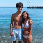 Olivia Clements - @oliviaclements.closet - Instagram