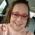 Olivia Howe-Cribbs - @perfumehearts - Instagram