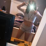 Olivia Cusack - @olivesclosetnmore - Instagram