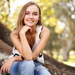 Olivia DeJonge - Facebook