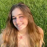 olivia field - @artbyo1ivia - Instagram