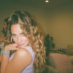 Olivia Kight - @oliviaflysakight - Instagram