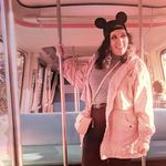 Olivia Lincoln - @theamericancritic - Instagram