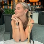 olivia - @oliviameeks_ - Instagram