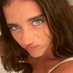 Olivia Neill - @olivianeill - Instagram