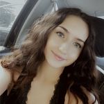 Olivia Shoemaker - @finnthelabradoodle - Instagram