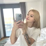 Rose - @olivia_silkiexoql2nsxqn - Instagram