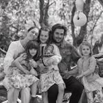Olivia, Troy, Ivy, Mae & Ada - @dogtruck_travels - Instagram