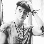 olly Davis - @razz_yeye - Instagram