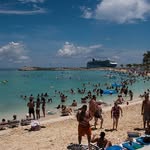 Omar Webb - @everydayimtravelin - Instagram