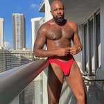 @omarigainesbrokeashell - Instagram