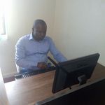 Gilbert Omari - @gilbert.omari.585 - Instagram