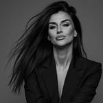 Özlem Akdoğan - @radyocukarakiz - Instagram
