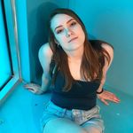 Paige Frederick - @itsbookpaige - Instagram
