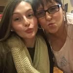 Pamela Baumann - @momanyfac2 - Instagram