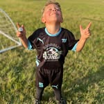 Pam Burton - @pamburton44 - Instagram