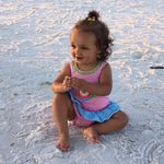 Pam Cash Holder - @pam.holder - Instagram
