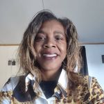 Pam Lyons - @pamlyons46 - Instagram
