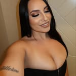 Pamela McCune - @pamelaanaa - Instagram