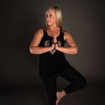 Pamela Cormier - @happyyogipamie - Instagram